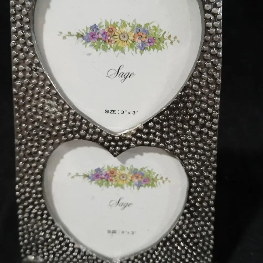 Double picture frame vintage Hearts Dots Metal Grandma Core Hearts And Bow 3x3